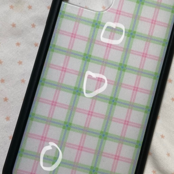 🌺WILDFLOWER pastel plaid case🌺 - Picture 4 of 4